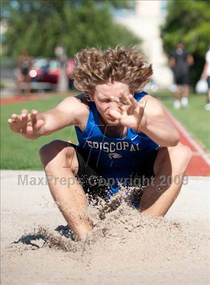 Thumbnail 3 in St. John's Tri-School Meet photogallery.