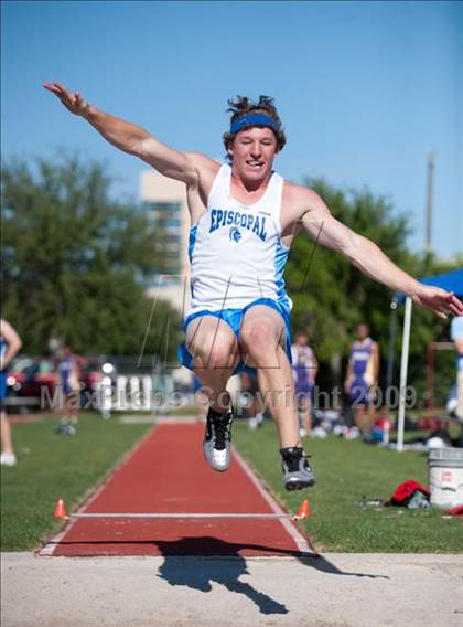 Thumbnail 1 in St. John's Tri-School Meet photogallery.
