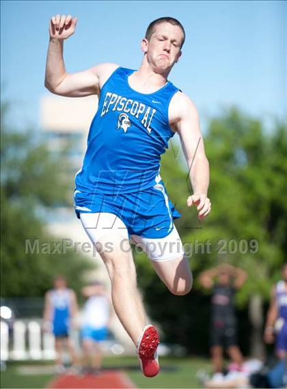 Thumbnail 2 in St. John's Tri-School Meet photogallery.