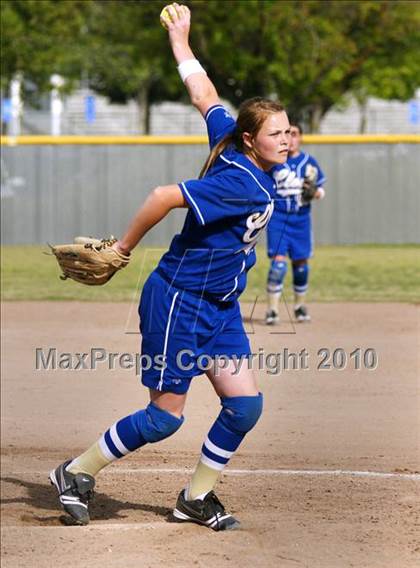 Thumbnail 2 in Clovis vs. Centennial photogallery.