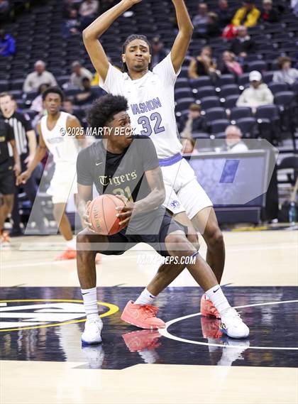 Thumbnail 1 in Little Rock-Central vs Vashon (Norm Stewart Classic) photogallery.
