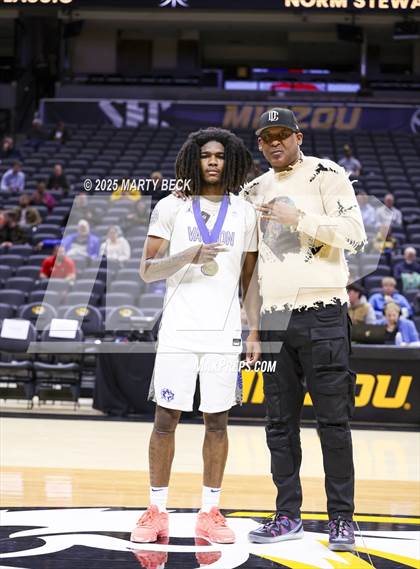 Thumbnail 1 in Little Rock-Central vs Vashon (Norm Stewart Classic) photogallery.