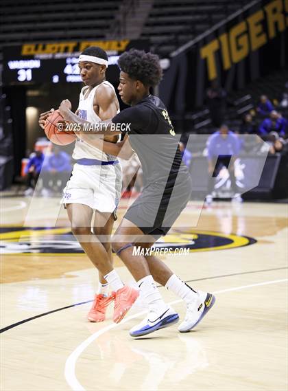 Thumbnail 3 in Little Rock-Central vs Vashon (Norm Stewart Classic) photogallery.