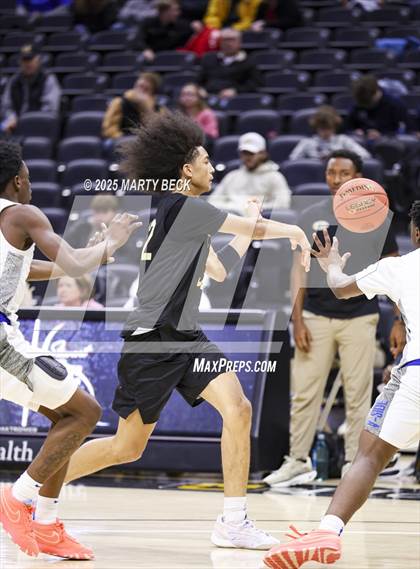 Thumbnail 3 in Little Rock-Central vs Vashon (Norm Stewart Classic) photogallery.