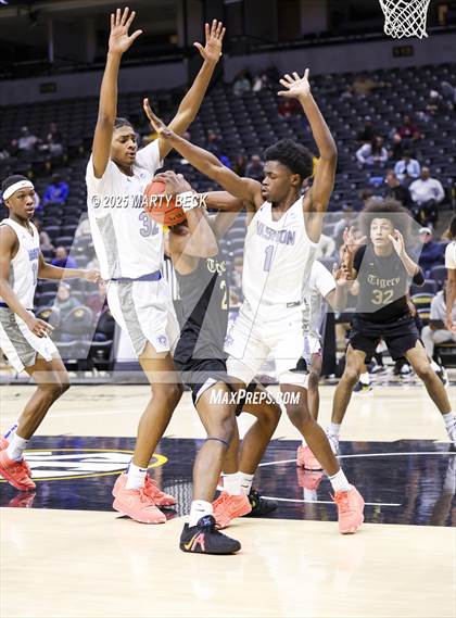 Thumbnail 2 in Little Rock-Central vs Vashon (Norm Stewart Classic) photogallery.