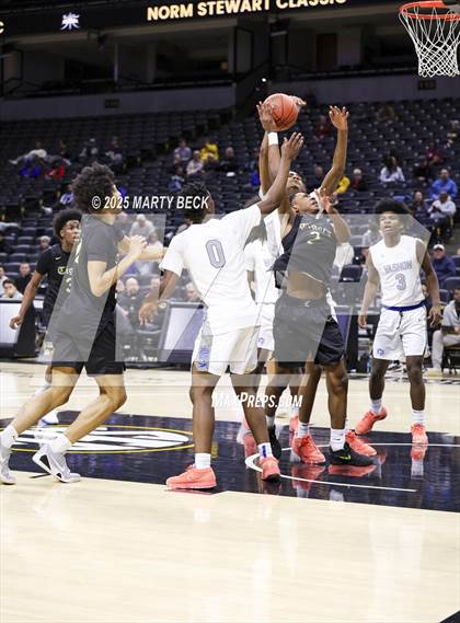 Thumbnail 1 in Little Rock-Central vs Vashon (Norm Stewart Classic) photogallery.