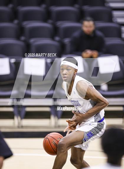 Thumbnail 1 in Little Rock-Central vs Vashon (Norm Stewart Classic) photogallery.