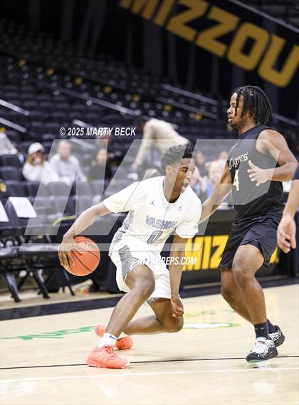 Thumbnail 2 in Little Rock-Central vs Vashon (Norm Stewart Classic) photogallery.