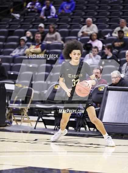 Thumbnail 3 in Little Rock-Central vs Vashon (Norm Stewart Classic) photogallery.