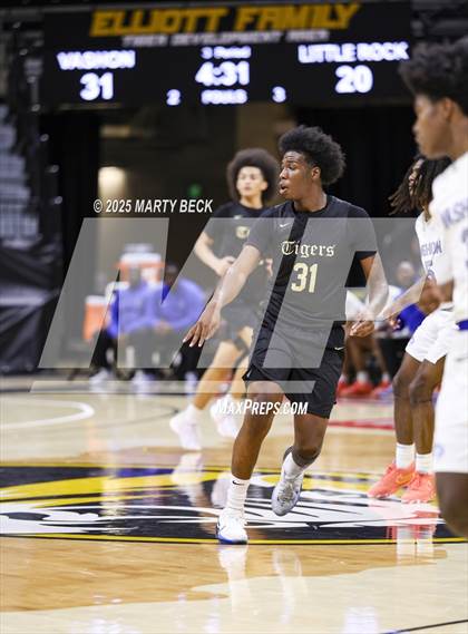 Thumbnail 1 in Little Rock-Central vs Vashon (Norm Stewart Classic) photogallery.