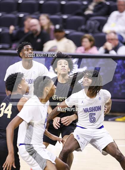 Thumbnail 3 in Little Rock-Central vs Vashon (Norm Stewart Classic) photogallery.