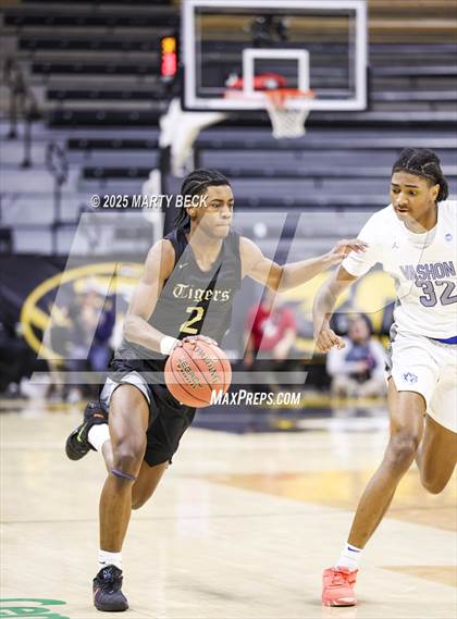 Thumbnail 2 in Little Rock-Central vs Vashon (Norm Stewart Classic) photogallery.