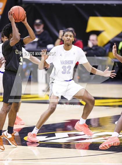 Thumbnail 1 in Little Rock-Central vs Vashon (Norm Stewart Classic) photogallery.