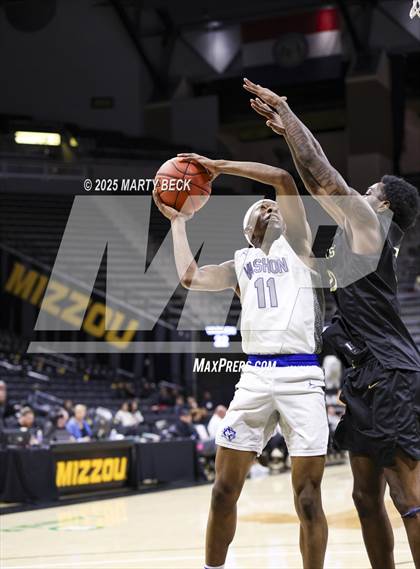 Thumbnail 3 in Little Rock-Central vs Vashon (Norm Stewart Classic) photogallery.