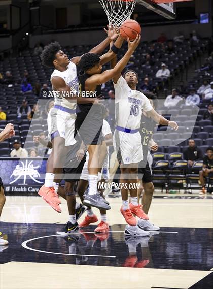 Thumbnail 3 in Little Rock-Central vs Vashon (Norm Stewart Classic) photogallery.