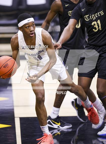 Thumbnail 1 in Little Rock-Central vs Vashon (Norm Stewart Classic) photogallery.
