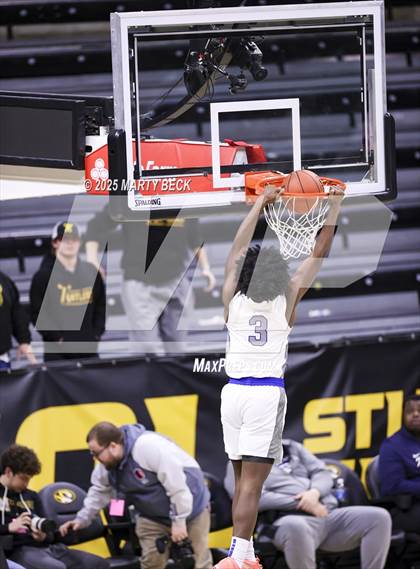 Thumbnail 2 in Little Rock-Central vs Vashon (Norm Stewart Classic) photogallery.