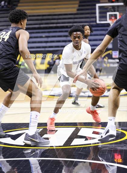 Thumbnail 2 in Little Rock-Central vs Vashon (Norm Stewart Classic) photogallery.