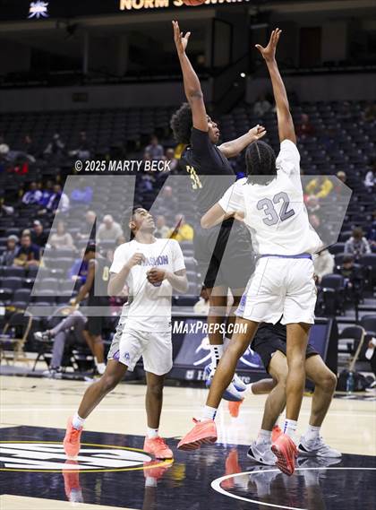 Thumbnail 1 in Little Rock-Central vs Vashon (Norm Stewart Classic) photogallery.