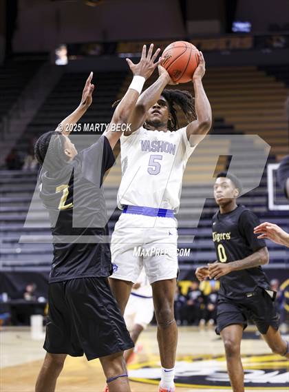 Thumbnail 2 in Little Rock-Central vs Vashon (Norm Stewart Classic) photogallery.