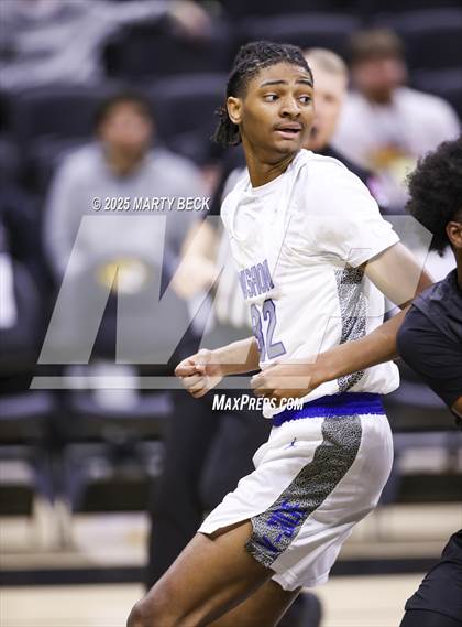 Thumbnail 3 in Little Rock-Central vs Vashon (Norm Stewart Classic) photogallery.