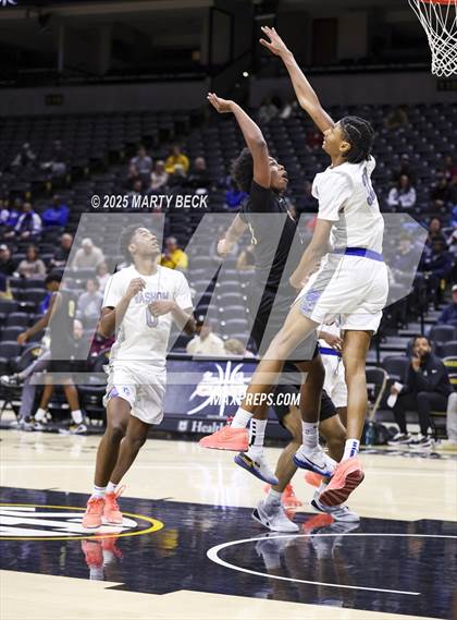 Thumbnail 2 in Little Rock-Central vs Vashon (Norm Stewart Classic) photogallery.