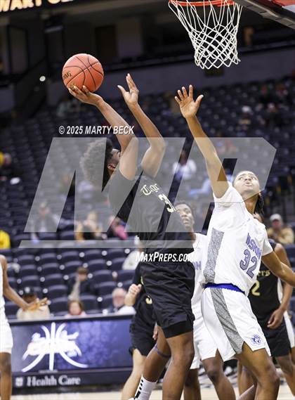 Thumbnail 1 in Little Rock-Central vs Vashon (Norm Stewart Classic) photogallery.