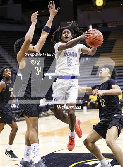 Thumbnail 3 in Little Rock-Central vs Vashon (Norm Stewart Classic) photogallery.