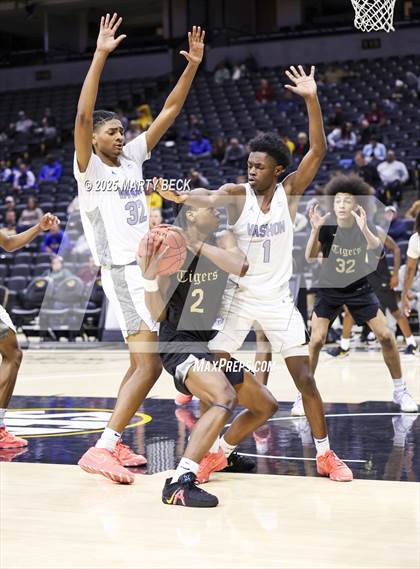 Thumbnail 1 in Little Rock-Central vs Vashon (Norm Stewart Classic) photogallery.