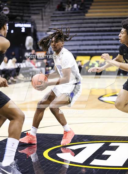 Thumbnail 2 in Little Rock-Central vs Vashon (Norm Stewart Classic) photogallery.