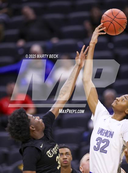 Thumbnail 3 in Little Rock-Central vs Vashon (Norm Stewart Classic) photogallery.