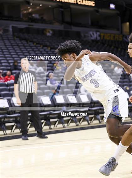 Thumbnail 3 in Little Rock-Central vs Vashon (Norm Stewart Classic) photogallery.