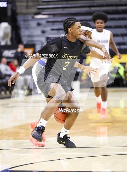 Thumbnail 1 in Little Rock-Central vs Vashon (Norm Stewart Classic) photogallery.