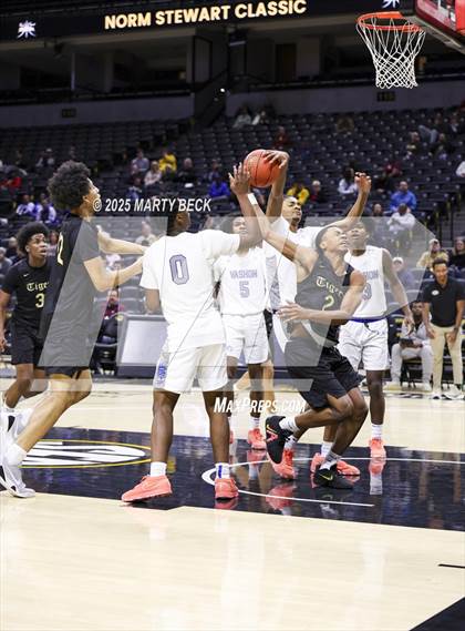 Thumbnail 3 in Little Rock-Central vs Vashon (Norm Stewart Classic) photogallery.