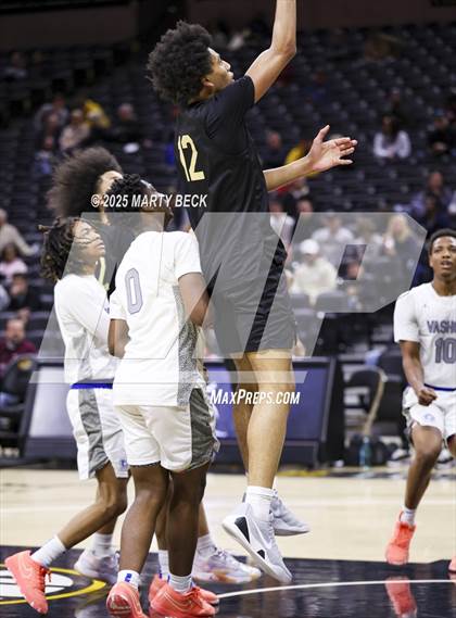 Thumbnail 2 in Little Rock-Central vs Vashon (Norm Stewart Classic) photogallery.