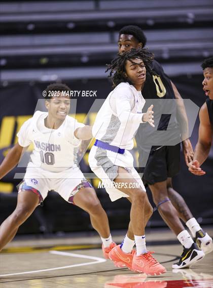 Thumbnail 2 in Little Rock-Central vs Vashon (Norm Stewart Classic) photogallery.