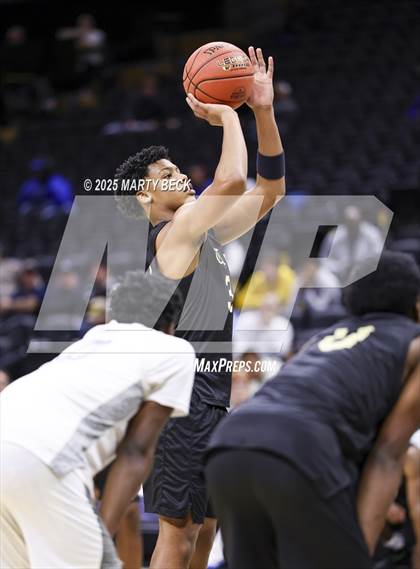 Thumbnail 1 in Little Rock-Central vs Vashon (Norm Stewart Classic) photogallery.