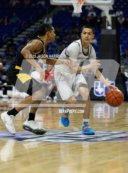 Thumbnail 1 in Mansfield Summit vs. Fort Bend Marshall (UIL Basketball 5A D2 Final) photogallery.