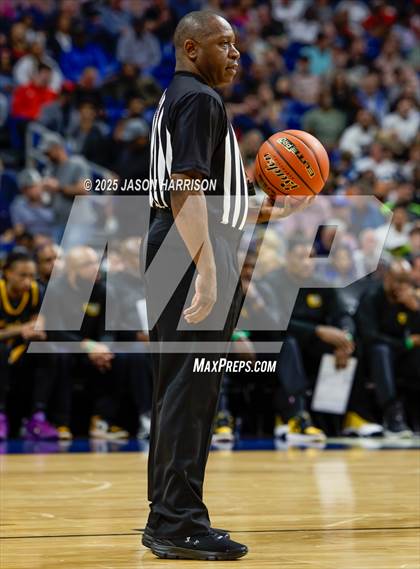 Thumbnail 1 in Mansfield Summit vs. Fort Bend Marshall (UIL Basketball 5A D2 Final) photogallery.