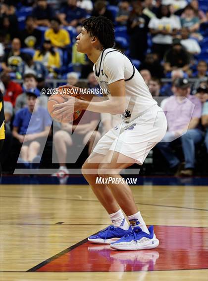 Thumbnail 3 in Mansfield Summit vs. Fort Bend Marshall (UIL Basketball 5A D2 Final) photogallery.