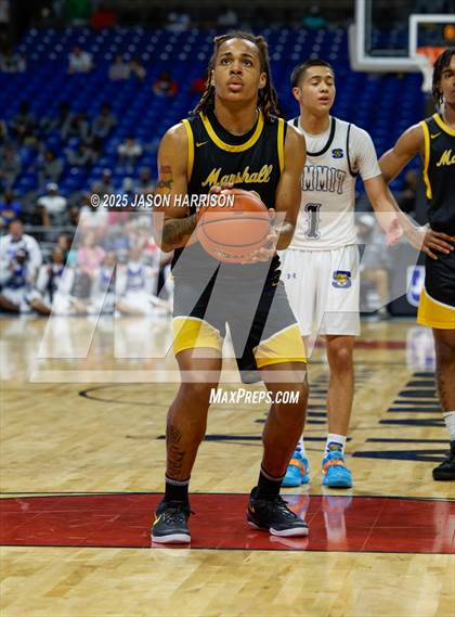 Thumbnail 1 in Mansfield Summit vs. Fort Bend Marshall (UIL Basketball 5A D2 Final) photogallery.
