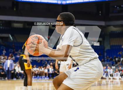 Thumbnail 2 in Mansfield Summit vs. Fort Bend Marshall (UIL Basketball 5A D2 Final) photogallery.