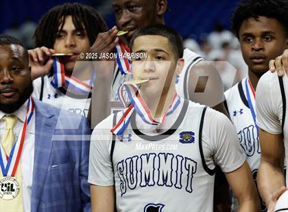Thumbnail 2 in Mansfield Summit vs. Fort Bend Marshall (UIL Basketball 5A D2 Final) photogallery.