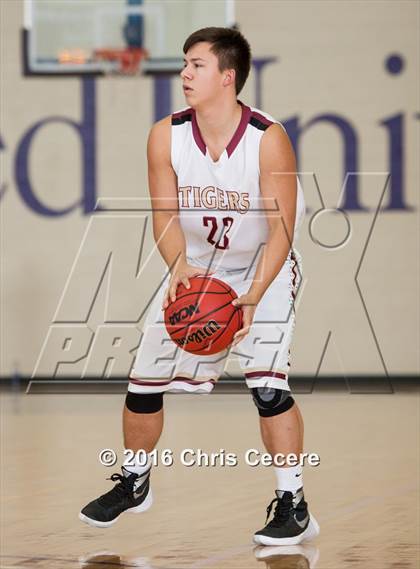Thumbnail 3 in Avoca Central vs. Andover photogallery.