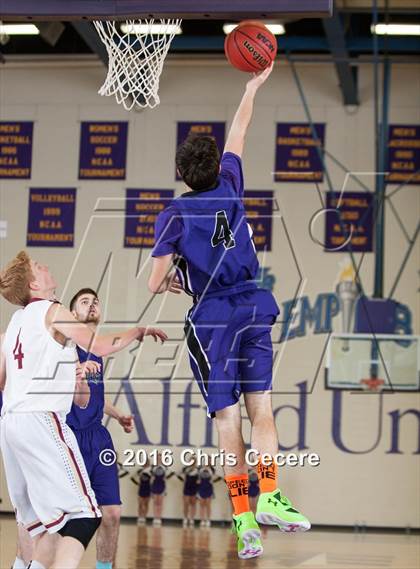 Thumbnail 2 in Avoca Central vs. Andover photogallery.