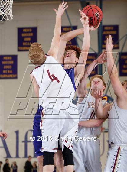 Thumbnail 2 in Avoca Central vs. Andover photogallery.