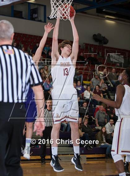 Thumbnail 2 in Avoca Central vs. Andover photogallery.