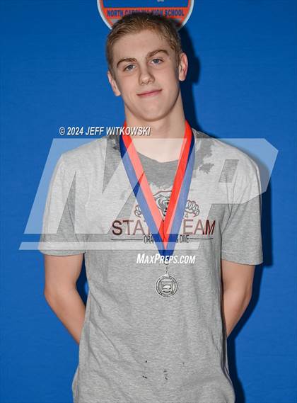 Thumbnail 2 in NCHSAA 3A Finals (Awards) photogallery.