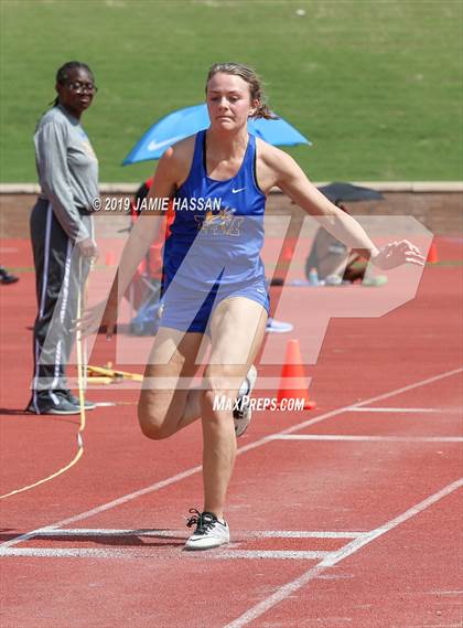 Thumbnail 1 in SCHSL AAAAA State Qualifier (Girls Field Events) photogallery.