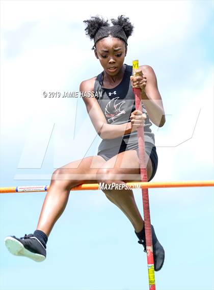Thumbnail 3 in SCHSL AAAAA State Qualifier (Girls Field Events) photogallery.